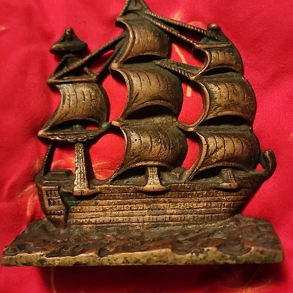 VINTAGE  SOLID BRASS  ⛵️  SAILBOAT. - Picture 5 of 5